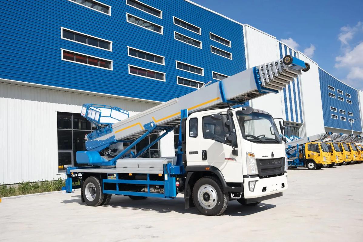 廊坊广阳出租云梯车高空作业车 建筑垃圾搬运